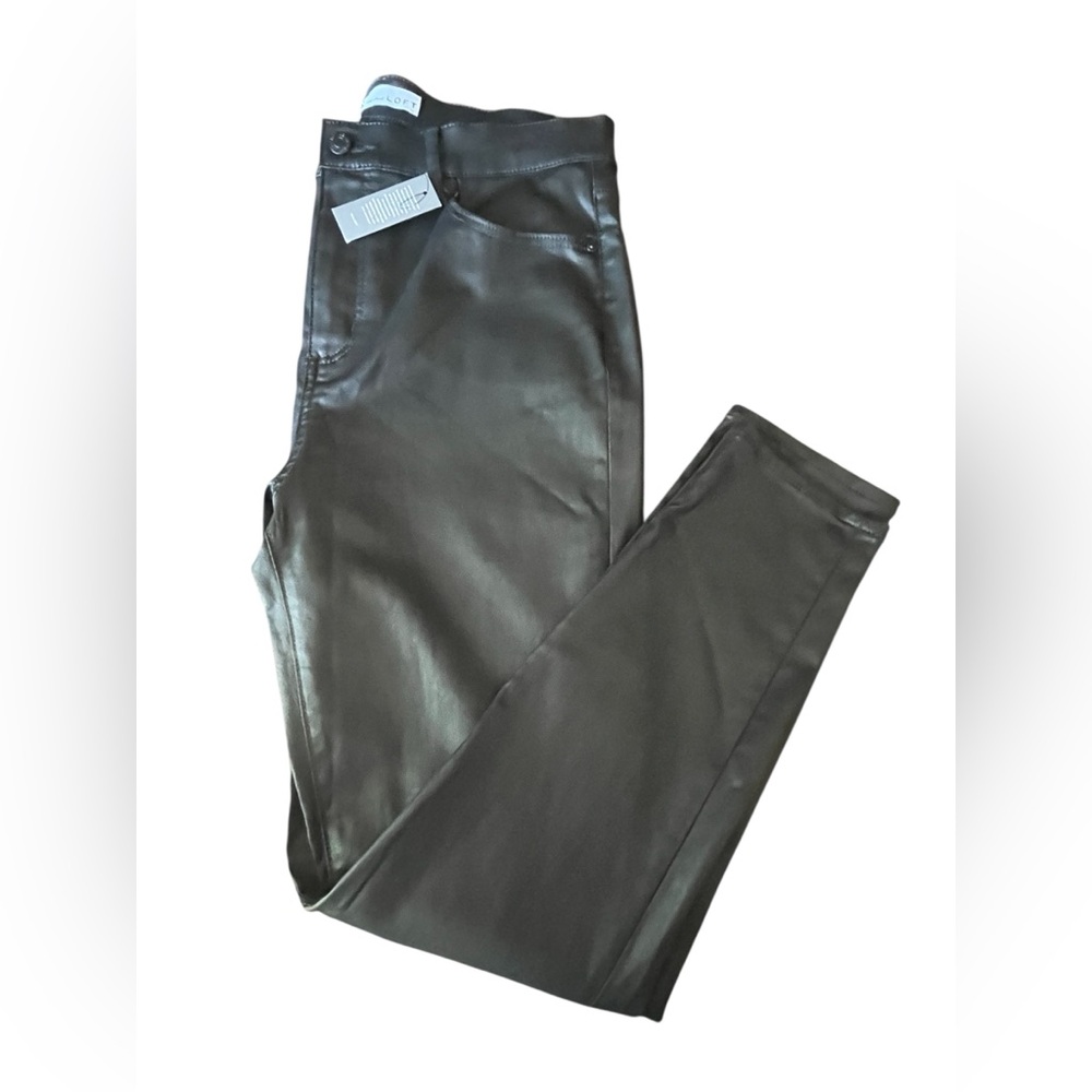 NWT Women’s LOFT Black Leather Looking  Pants in Size 10 (30)